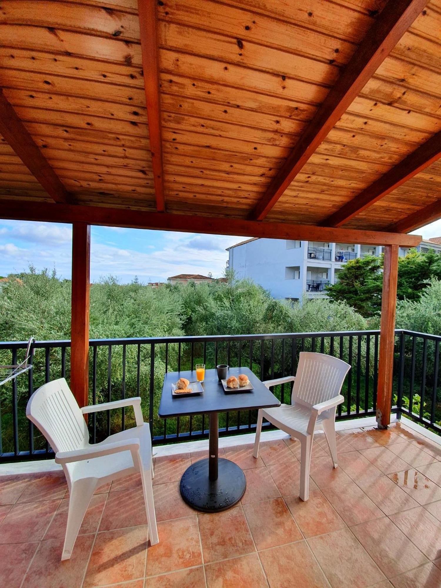 Red Rose Garden Apartment Tsilivi  Exterior photo