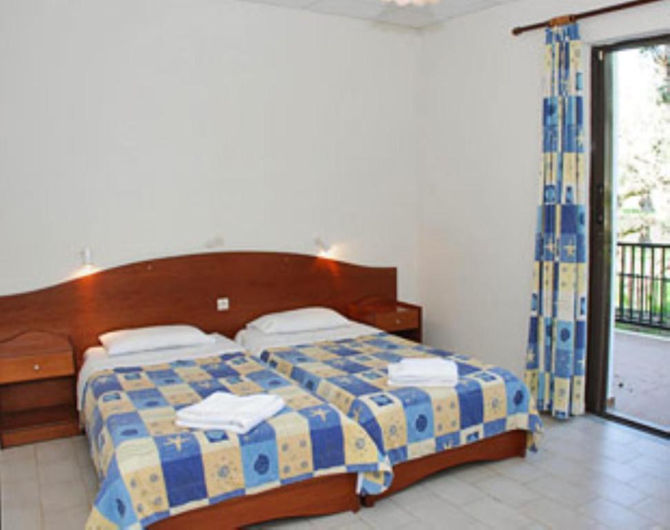 Red Rose Garden Apartment Tsilivi  Room photo